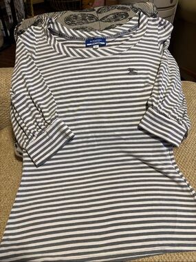 Burberry Blue Label Striped 3/4 sleeve Top - White & Gray, size 38, size 4